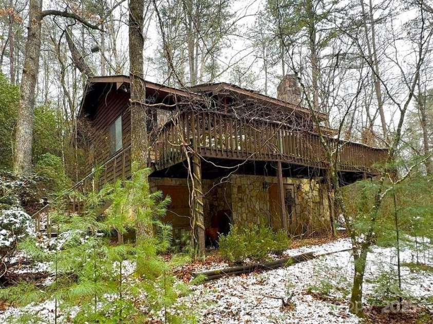 198 Big Rock Drive, Hayesville, NC 28904.  MLS# CAR4227070, YatesRealty ID 12709. 