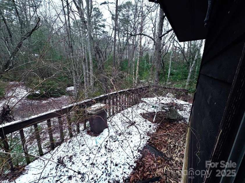 198 Big Rock Drive, Hayesville, NC 28904.  MLS# CAR4227070, YatesRealty ID 12709. 