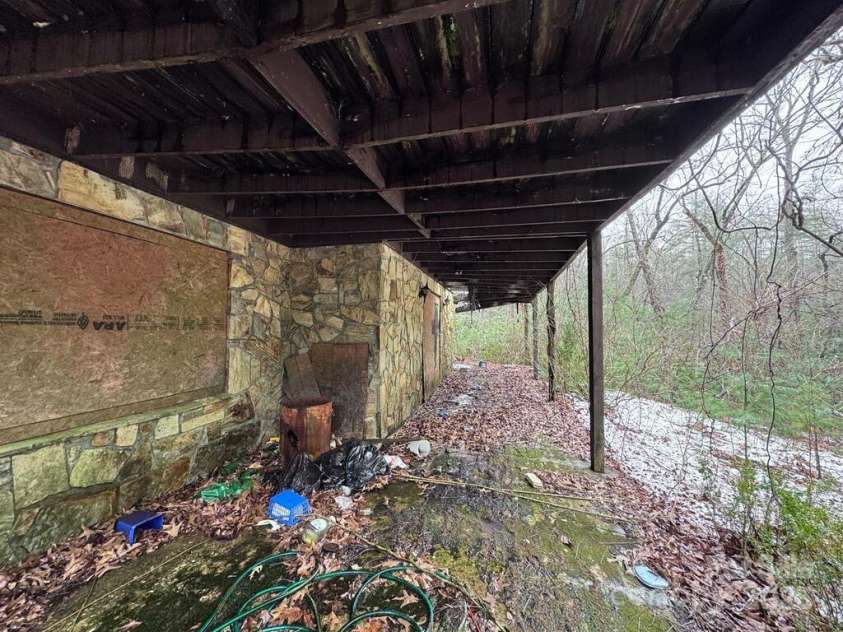 198 Big Rock Drive, Hayesville, NC 28904.  MLS# CAR4227070, YatesRealty ID 12709. 