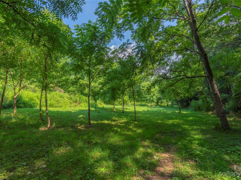 492, 518 and 524 Scruggs Circle, Canton, NC 28716.  MLS# CAR4050806, YatesRealty ID 1271. 