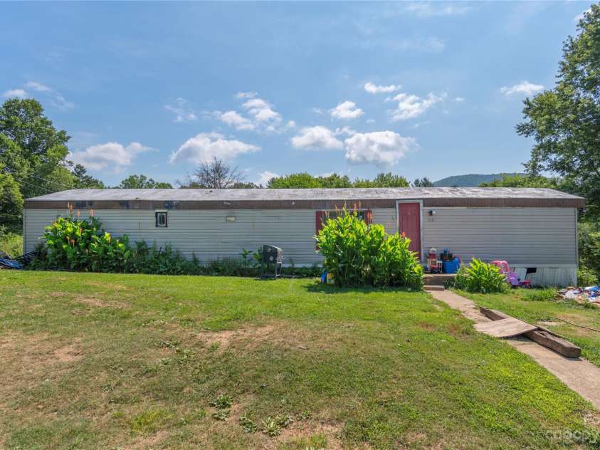 492, 518 and 524 Scruggs Circle, Canton, NC 28716.  MLS# CAR4050806, YatesRealty ID 1271. 