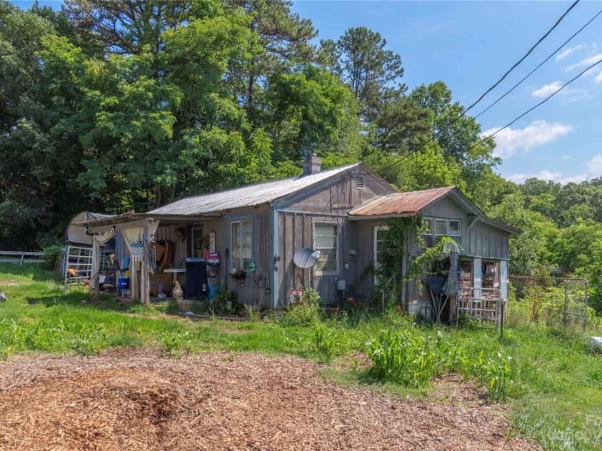 492, 518 and 524 Scruggs Circle, Canton, NC 28716.  MLS# CAR4050806, YatesRealty ID 1271. 