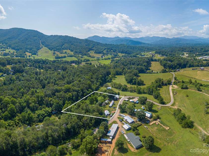 492, 518 and 524 Scruggs Circle, Canton, NC 28716.  MLS# CAR4050806, YatesRealty ID 1271. 