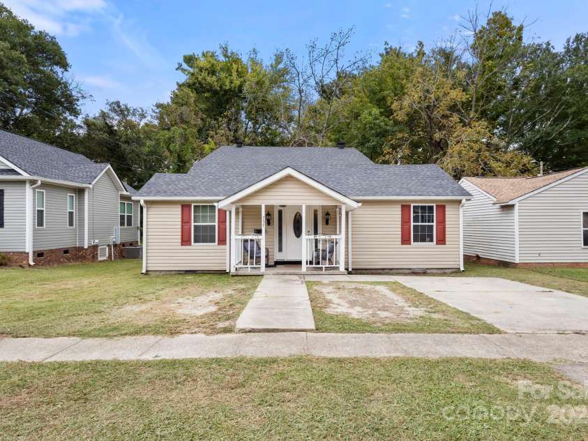 757 Carolina Avenue, Rock Hill, SC 29730.  MLS# CAR4330529, YatesRealty ID 1271. 