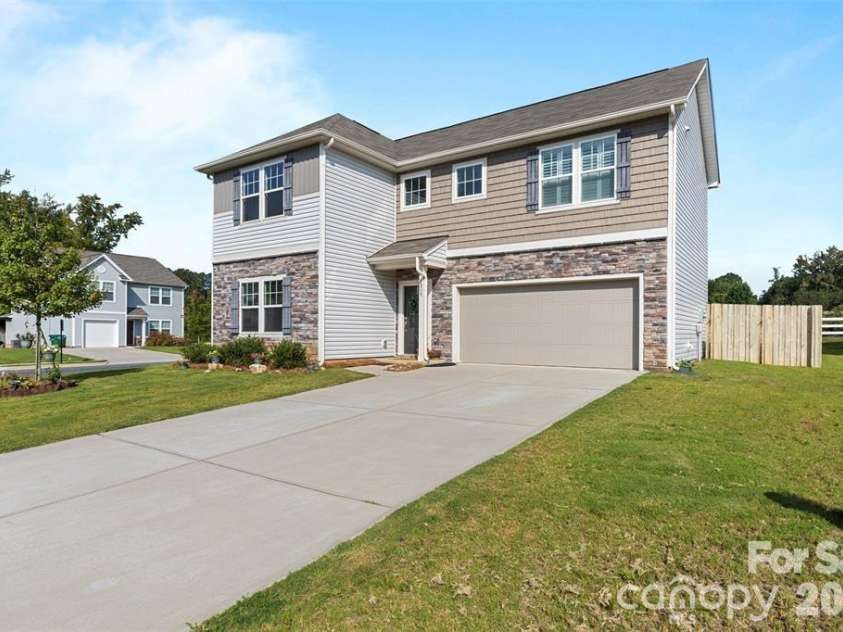 1015 Cherry Bark Place, Landis, NC 28088.  MLS# CAR4368773, YatesRealty ID 12710. 