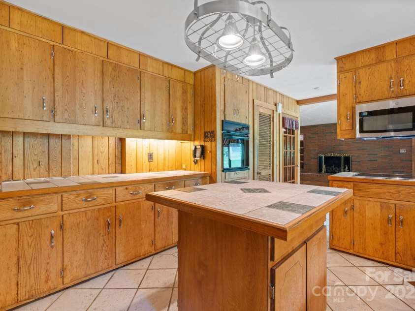 114 Eastwood Park Drive, Lenoir, NC 28645.  MLS# CAR4252137, YatesRealty ID 12710. Gorgeous Wormy Chestnut Cabinetry