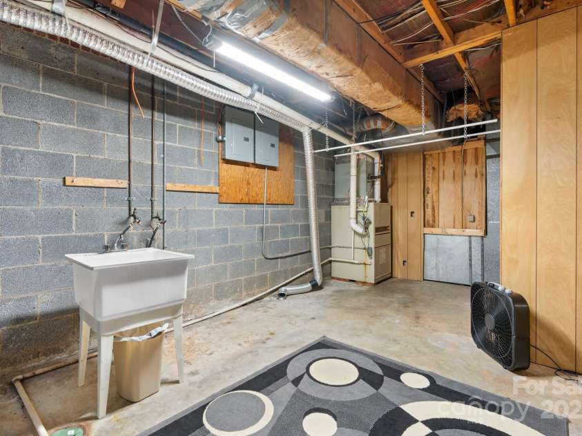 114 Eastwood Park Drive, Lenoir, NC 28645.  MLS# CAR4252137, YatesRealty ID 12710. Laundry/Utility Room