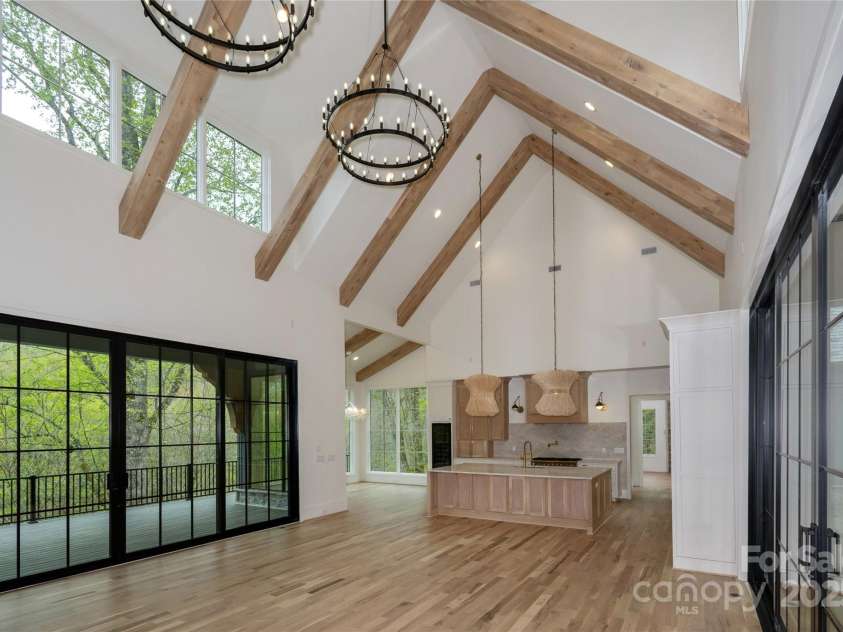 139 Beaver Lodge Trail, Blowing Rock, NC 28605.  MLS# CAR4257022, YatesRealty ID 12712. Great Room/Kitchen