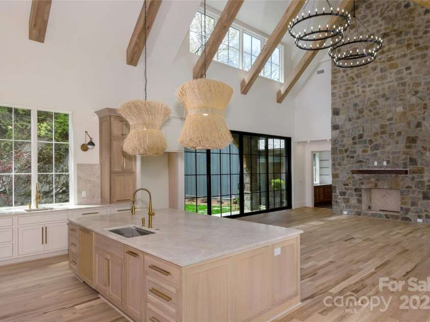 139 Beaver Lodge Trail, Blowing Rock, NC 28605.  MLS# CAR4257022, YatesRealty ID 12712. Kitchen/Great Room