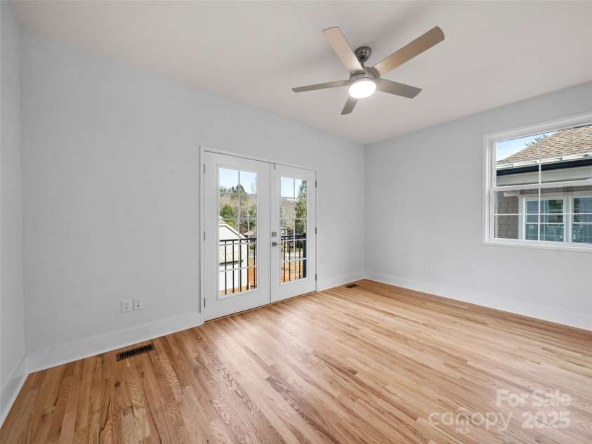24 Skyvue Court, Saluda, NC 28773.  MLS# CAR4199762, YatesRealty ID 12712. 
