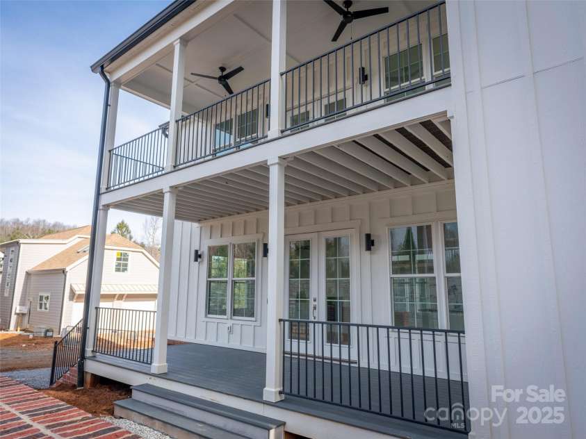 24 Skyvue Court, Saluda, NC 28773.  MLS# CAR4199762, YatesRealty ID 12712. 