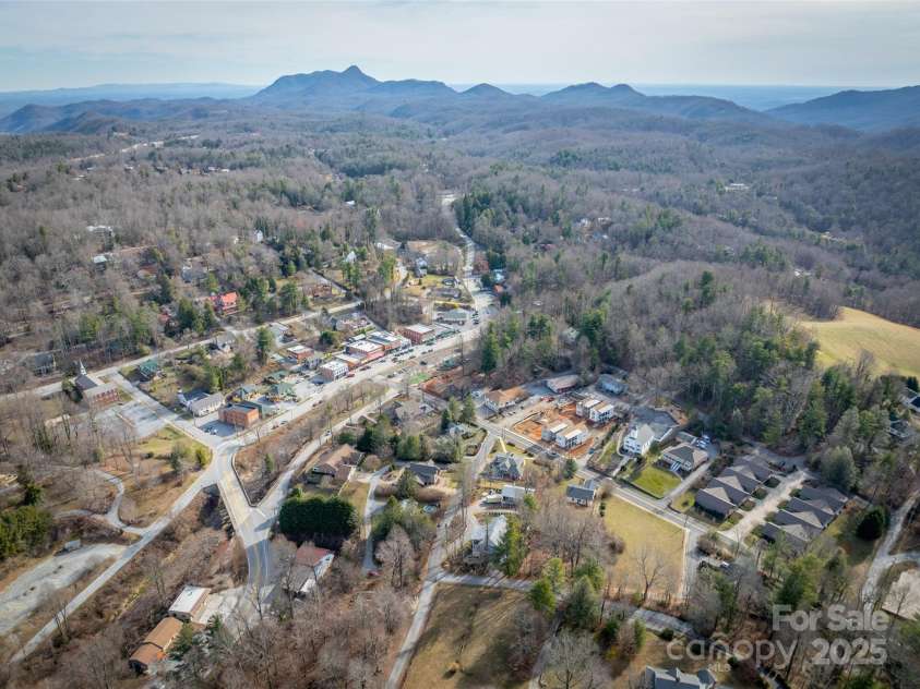 24 Skyvue Court, Saluda, NC 28773.  MLS# CAR4199762, YatesRealty ID 12712. 