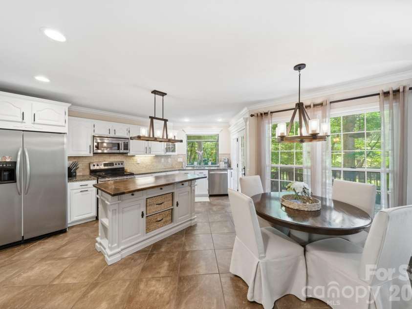 2505 Mountain Folk Lane, Waxhaw, NC 28173.  MLS# CAR4268986, YatesRealty ID 12713. 