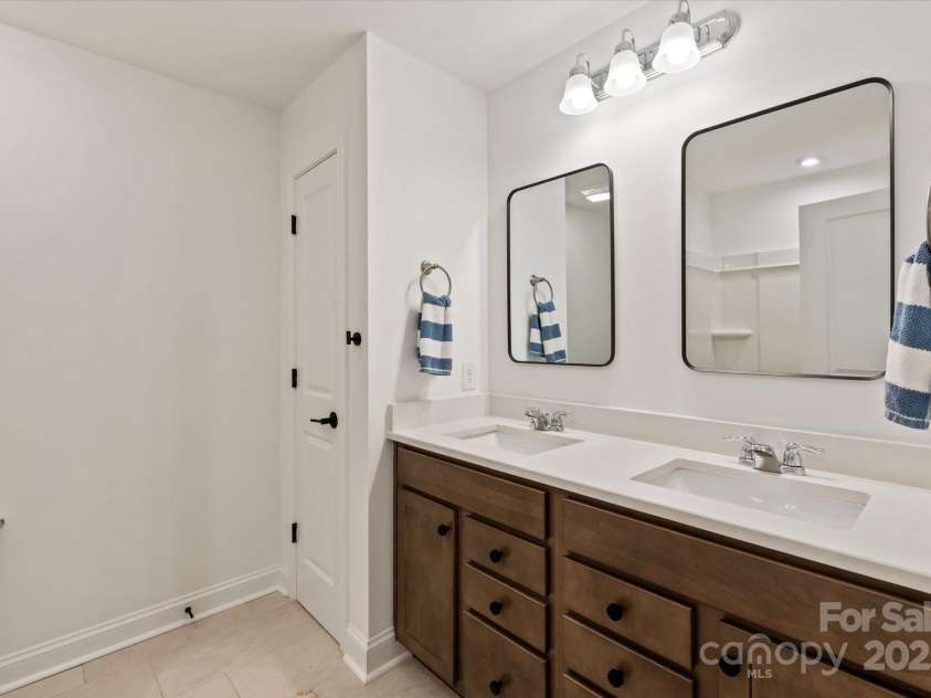 1381 Regions Boulevard, Fort Mill, SC 29707.  MLS# CAR4256863, YatesRealty ID 12714. Upper Level Bathroom