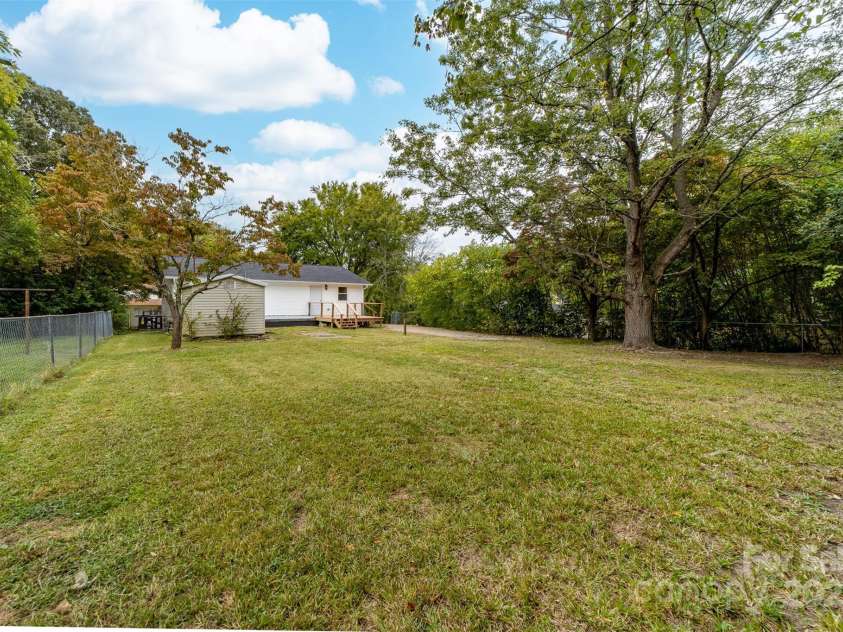 115 Georgia Avenue, Bessemer City, NC 28016.  MLS# CAR4164309, YatesRealty ID 12715. 