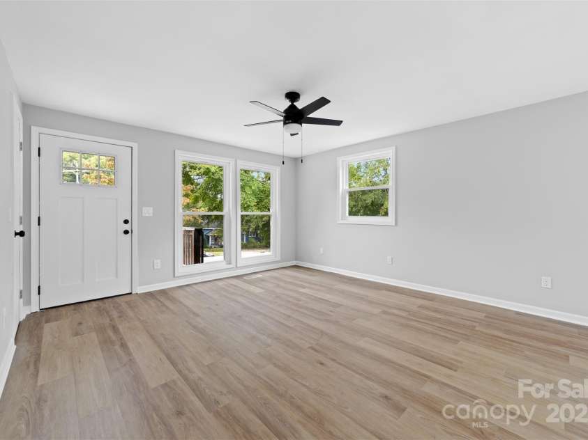 115 Georgia Avenue, Bessemer City, NC 28016.  MLS# CAR4164309, YatesRealty ID 12715. 