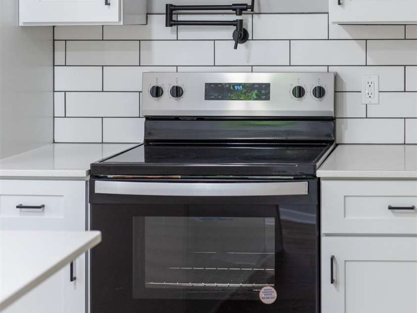 115 Georgia Avenue, Bessemer City, NC 28016.  MLS# CAR4164309, YatesRealty ID 12715. 