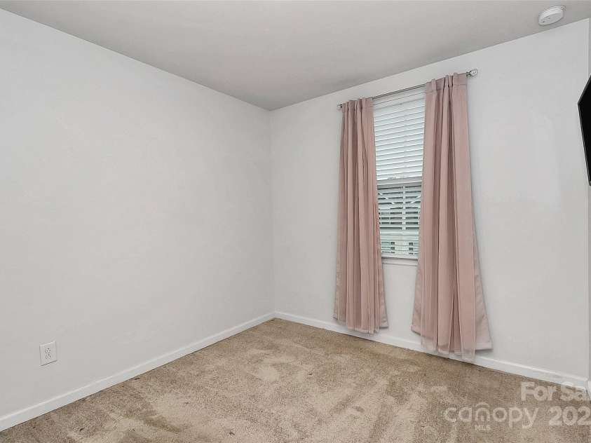 2635 Mccurdy Trail, Charlotte, NC 28269.  MLS# CAR4254188, YatesRealty ID 12716. 