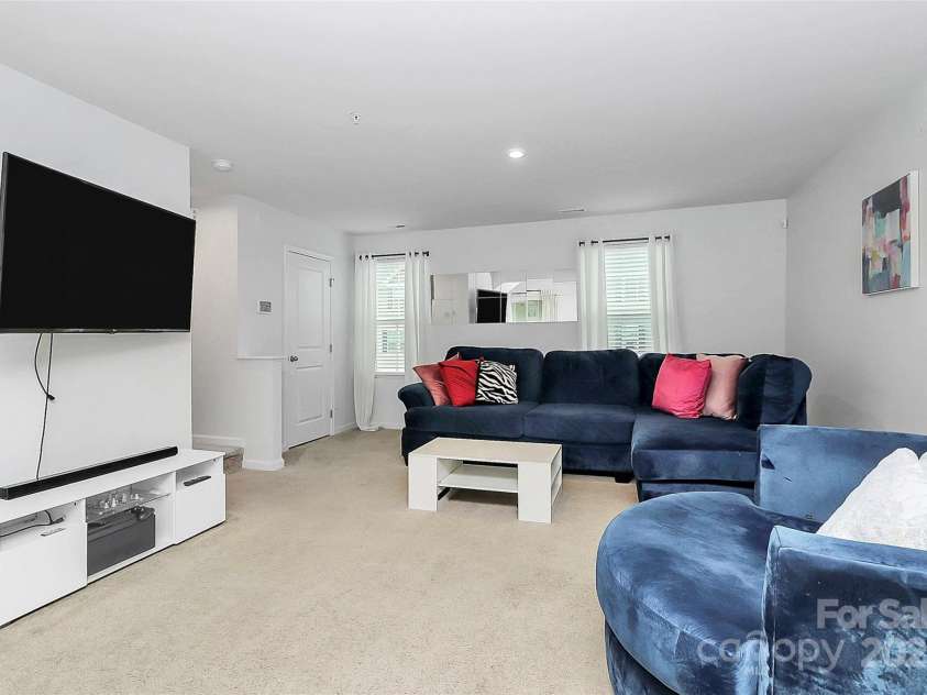 2635 Mccurdy Trail, Charlotte, NC 28269.  MLS# CAR4254188, YatesRealty ID 12716. 