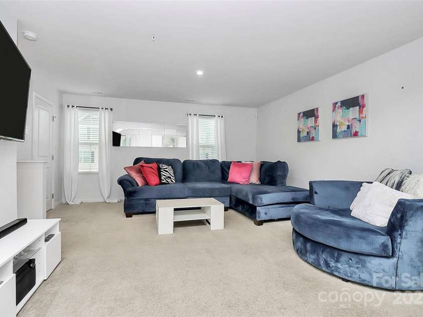 2635 Mccurdy Trail, Charlotte, NC 28269.  MLS# CAR4254188, YatesRealty ID 12716. 