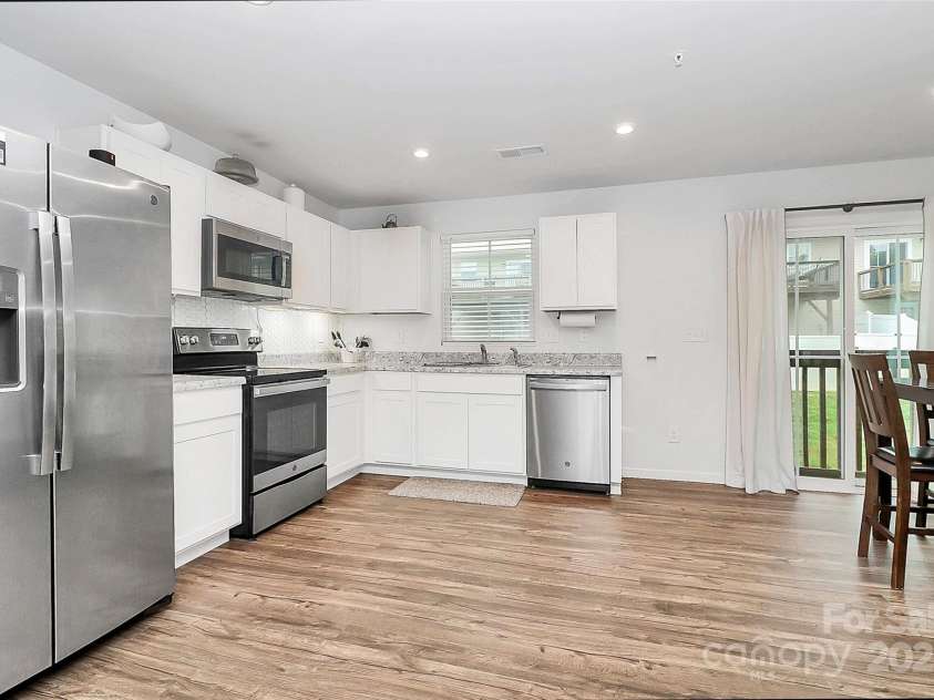 2635 Mccurdy Trail, Charlotte, NC 28269.  MLS# CAR4254188, YatesRealty ID 12716. 