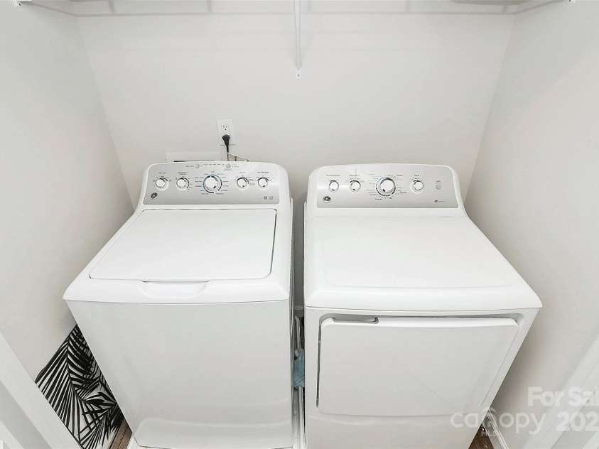 2635 Mccurdy Trail, Charlotte, NC 28269.  MLS# CAR4254188, YatesRealty ID 12716. Laundry