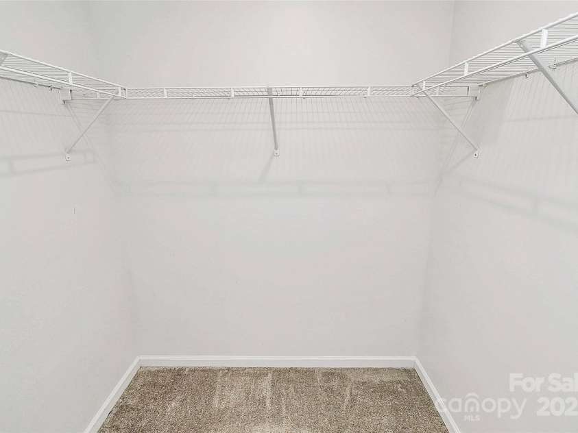 2635 Mccurdy Trail, Charlotte, NC 28269.  MLS# CAR4254188, YatesRealty ID 12716. Owner Closet