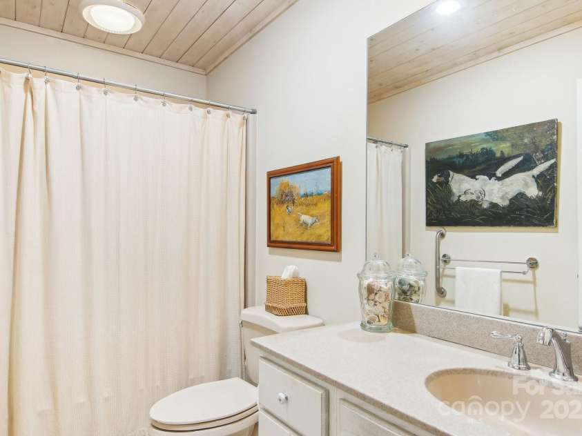 107 Camellia Way, Hendersonville, NC 28739.  MLS# CAR4258101, YatesRealty ID 12717. 