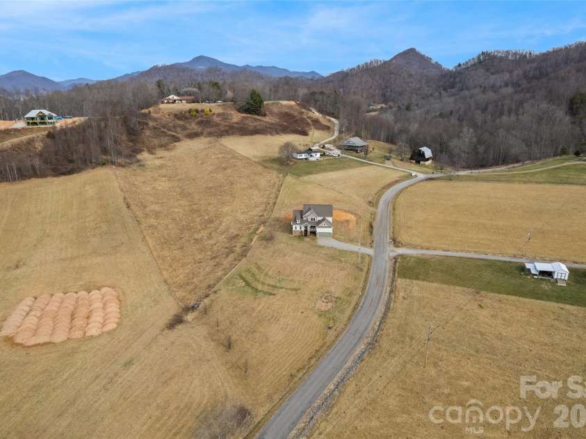 343 Rocky Lane Road, Clyde, NC 28721.  MLS# CAR4330222, YatesRealty ID 12719. 