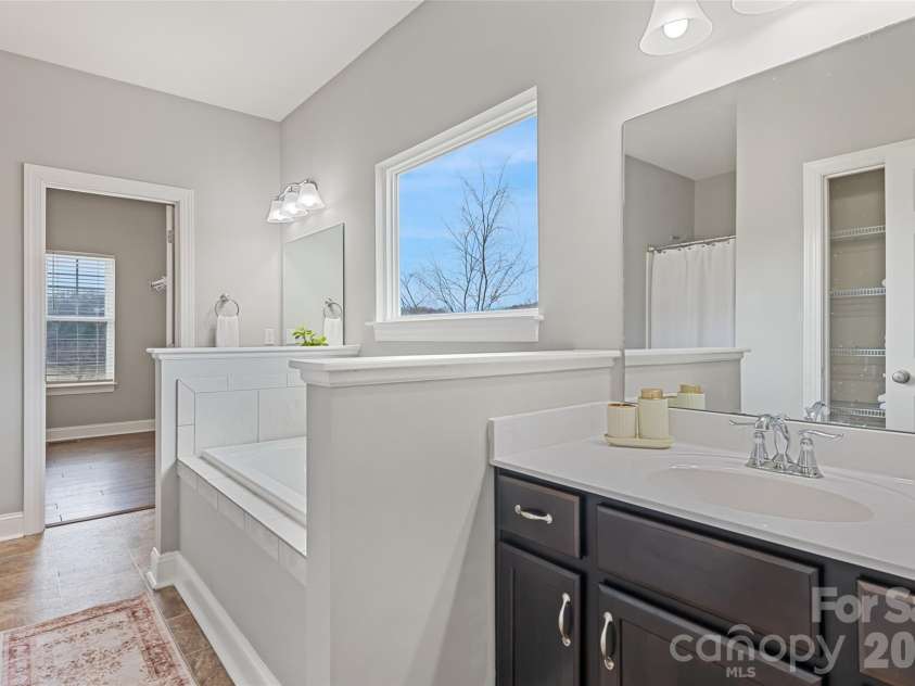 343 Rocky Lane Road, Clyde, NC 28721.  MLS# CAR4330222, YatesRealty ID 12719. 