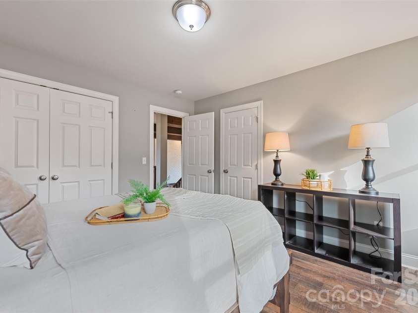 343 Rocky Lane Road, Clyde, NC 28721.  MLS# CAR4330222, YatesRealty ID 12719. 