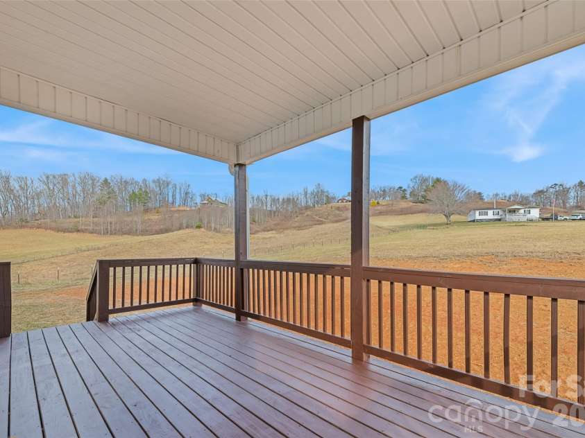 343 Rocky Lane Road, Clyde, NC 28721.  MLS# CAR4330222, YatesRealty ID 12719. 