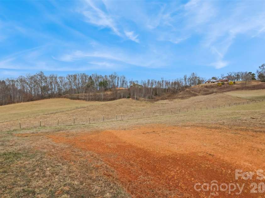 343 Rocky Lane Road, Clyde, NC 28721.  MLS# CAR4330222, YatesRealty ID 12719. 