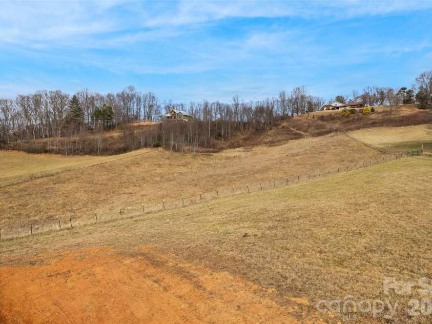 343 Rocky Lane Road, Clyde, NC 28721.  MLS# CAR4330222, YatesRealty ID 12719. 