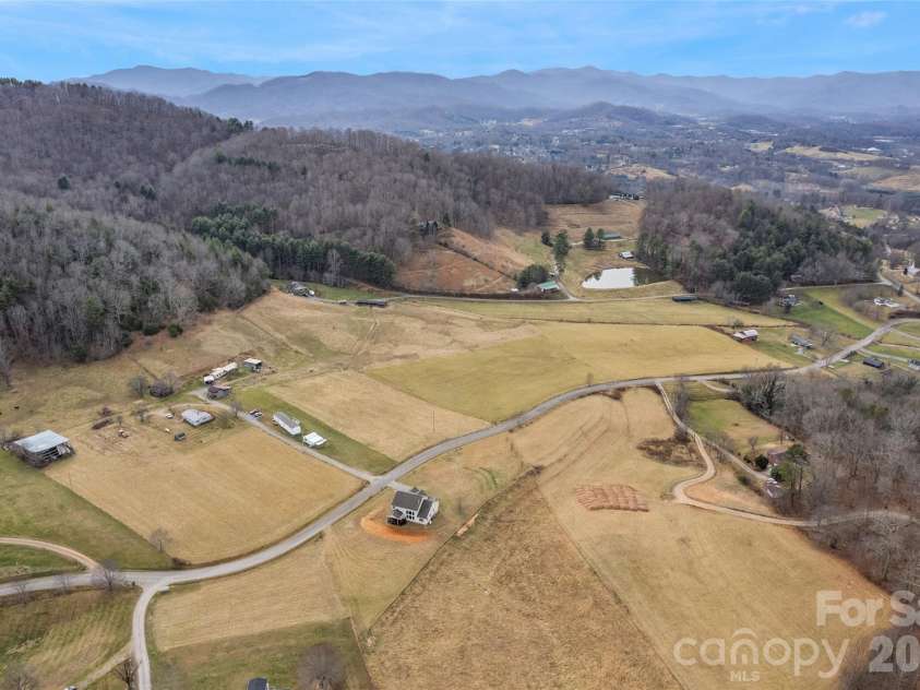 343 Rocky Lane Road, Clyde, NC 28721.  MLS# CAR4330222, YatesRealty ID 12719. 