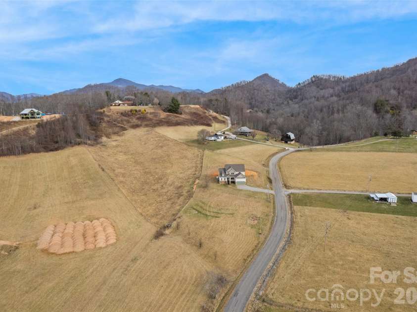 343 Rocky Lane Road, Clyde, NC 28721.  MLS# CAR4330222, YatesRealty ID 12719. 