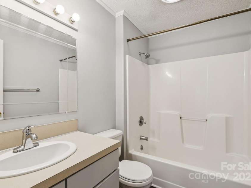 105 Catawba Street, Belmont, NC 28012.  MLS# CAR4295162, YatesRealty ID 1272. 