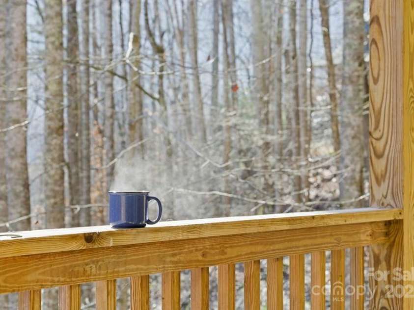 165 Eagles Ridge Road, Sylva, NC 28779.  MLS# CAR4330472, YatesRealty ID 1272. 