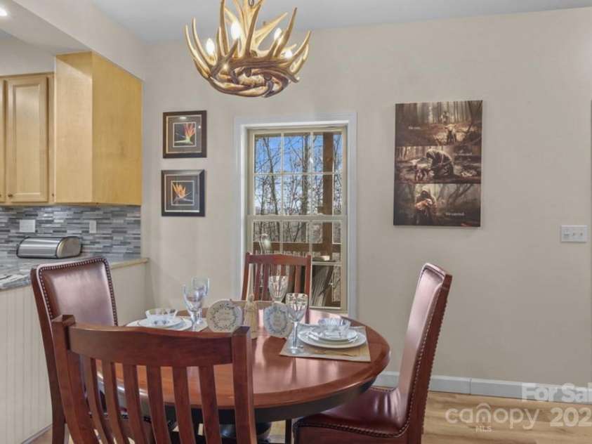 165 Eagles Ridge Road, Sylva, NC 28779.  MLS# CAR4330472, YatesRealty ID 1272. 