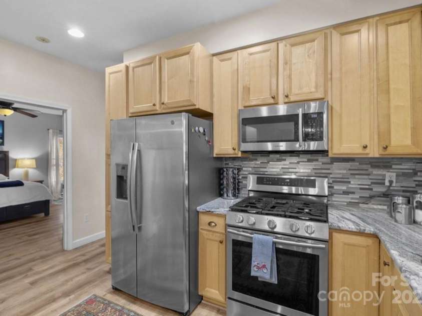 165 Eagles Ridge Road, Sylva, NC 28779.  MLS# CAR4330472, YatesRealty ID 1272. 