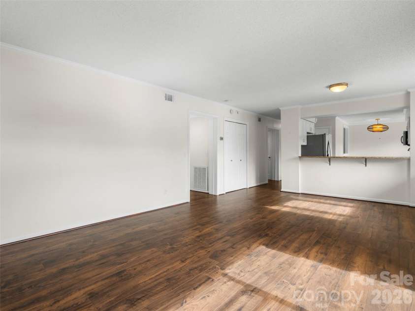 201 Racquet Club Road, Asheville, NC 28803.  MLS# CAR4341796, YatesRealty ID 12720. 