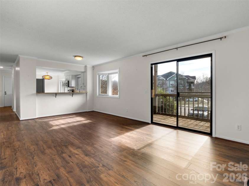 201 Racquet Club Road, Asheville, NC 28803.  MLS# CAR4341796, YatesRealty ID 12720. 