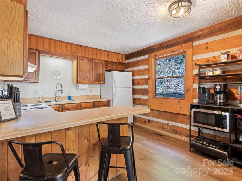 237 Biltmore Circle, Bryson City, NC 28713.  MLS# CAR4258734, YatesRealty ID 12720. 