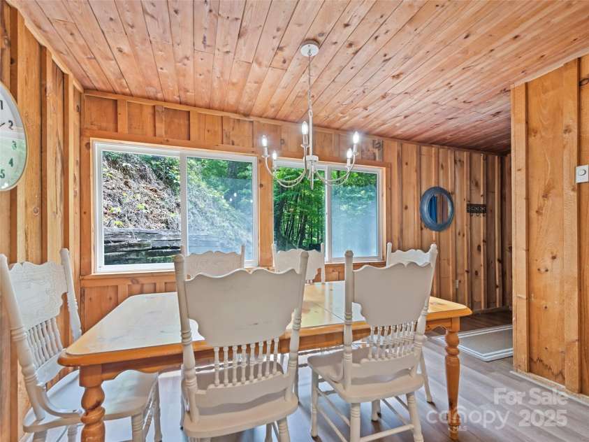 237 Biltmore Circle, Bryson City, NC 28713.  MLS# CAR4258734, YatesRealty ID 12720. 