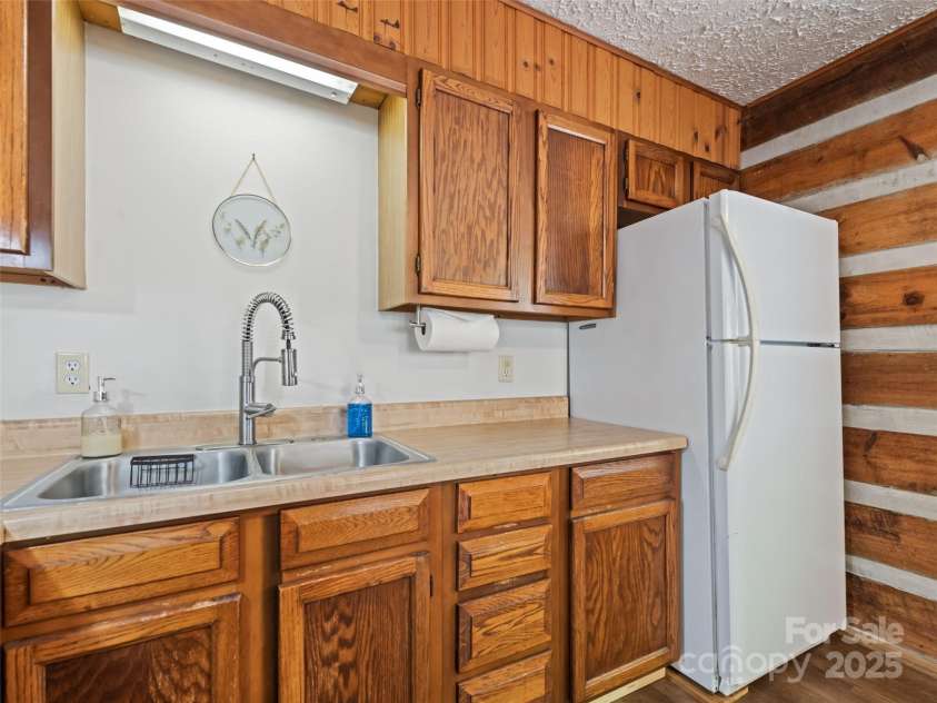 237 Biltmore Circle, Bryson City, NC 28713.  MLS# CAR4258734, YatesRealty ID 12720. 