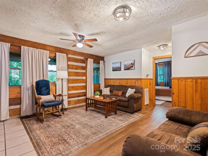 237 Biltmore Circle, Bryson City, NC 28713.  MLS# CAR4258734, YatesRealty ID 12720. 