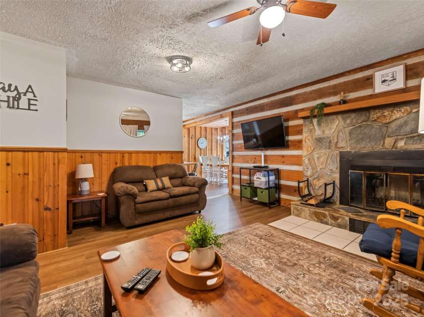 237 Biltmore Circle, Bryson City, NC 28713.  MLS# CAR4258734, YatesRealty ID 12720. 