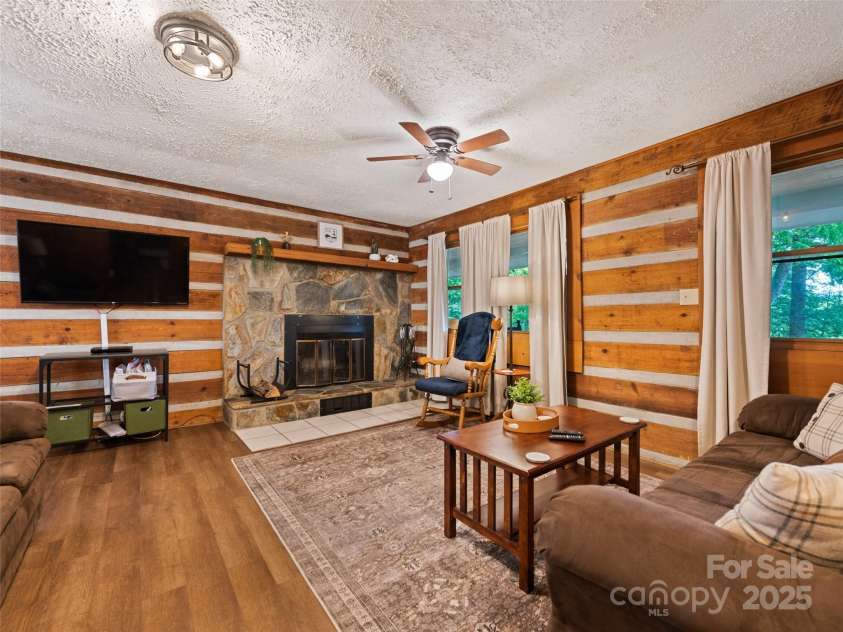 237 Biltmore Circle, Bryson City, NC 28713.  MLS# CAR4258734, YatesRealty ID 12720. 