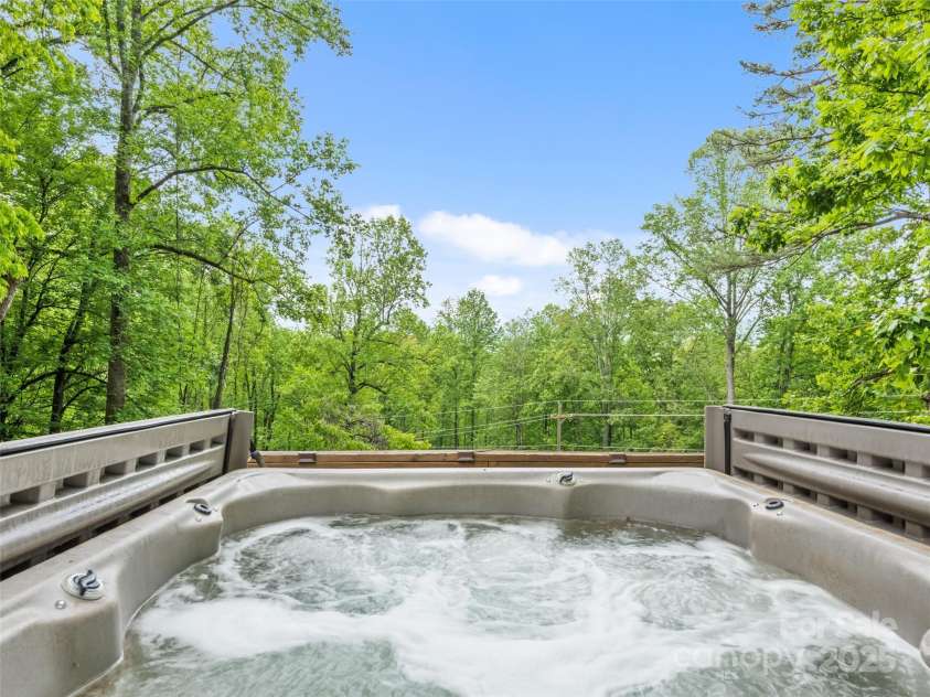 237 Biltmore Circle, Bryson City, NC 28713.  MLS# CAR4258734, YatesRealty ID 12720. 