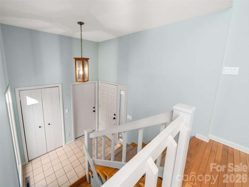 138 Woodhaven Drive, Hendersonville, NC 28739.  MLS# CAR4344618, YatesRealty ID 12721. 